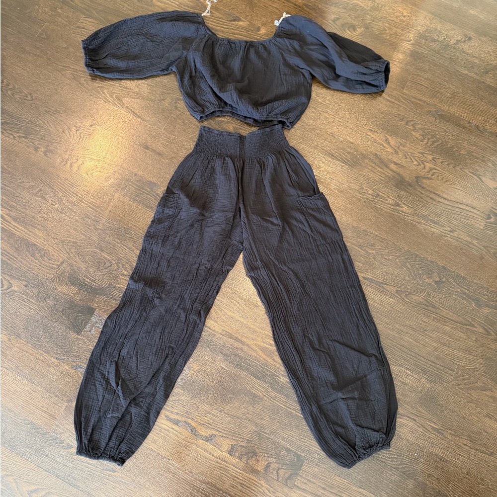bobi Off-Shoulder Black Jumpsuit